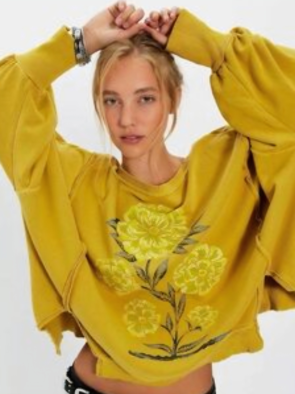 We The Free Graphic Camden Size M NWT